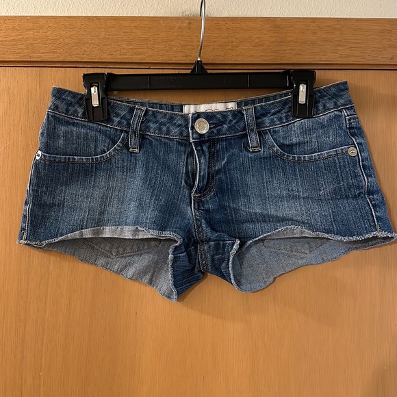 Fox Racing Denim Brittany Jean Shorts Short Shorts Size 1-2 - Picture 3 of 6